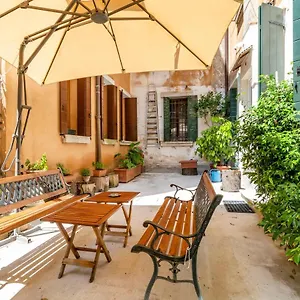  Apartment Queen House Italien