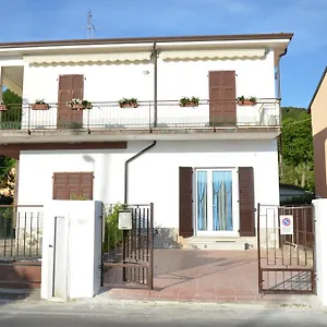 La Perla Del Magra Holidays House Ferienhaus